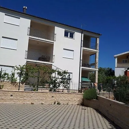 Diva Exclusive アパート ザボリッチ